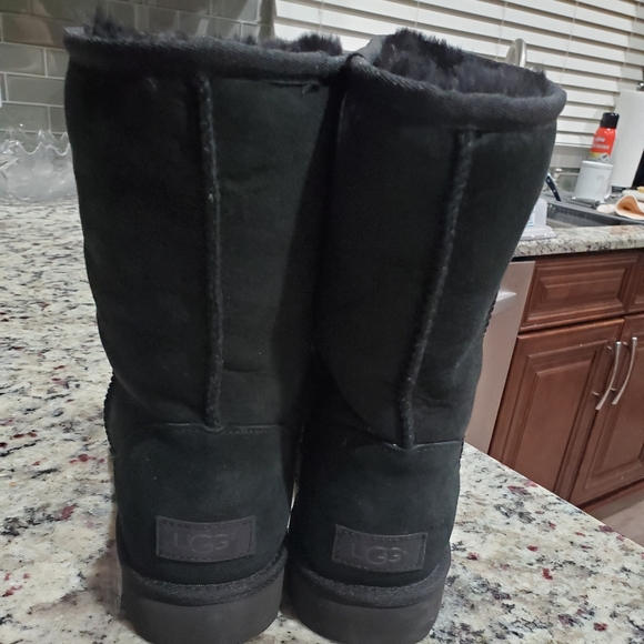 Ugg Boot Women's Class Short II - Picture 4 of 4